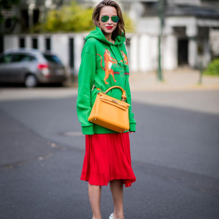 Street Style Guide To How To Wear A Pleated Skirt